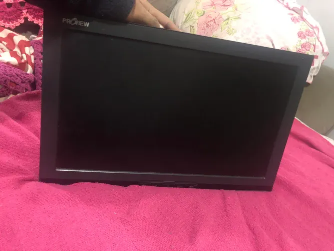 MONITOR QUEBRADO, RETIRADA DE PEÇAS CHAMA PB PARA NEGOCIAR NÃO ENTREGO!!!