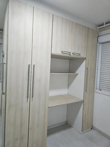 Vendo Guarda roupa