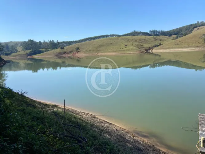 Chácara beira da represa,aceita permuta!!!
