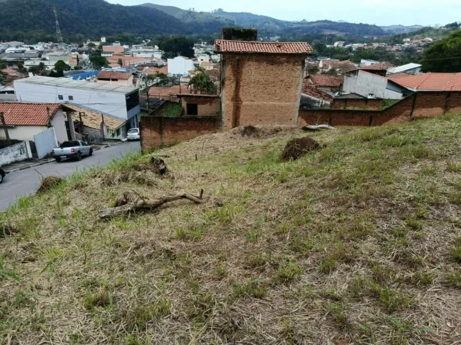 Terreno à venda, 210 m² por R$ 300.000,00 - Centro - Guararema/SP