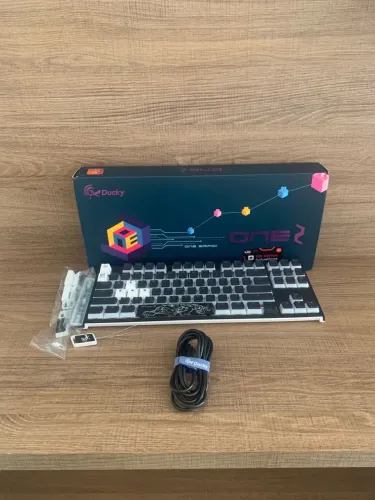 teclado mecânico ducky one 2 tkl