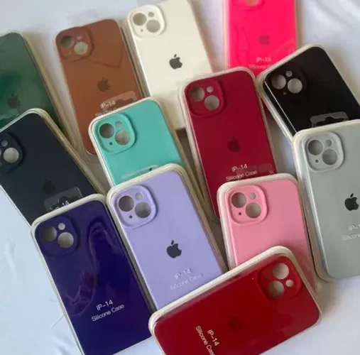 Capa Case iPhone 14 Emborrachada Aveludada Modelo Original