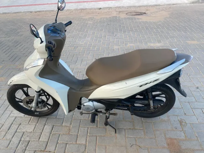 Vendo moto Biz em ótimo estado