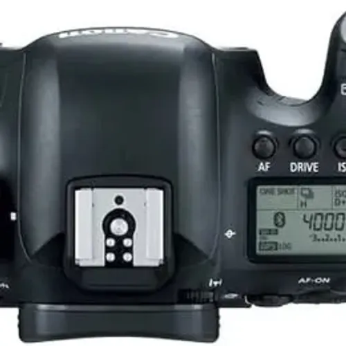 Canon EOS 6D Mark II Full Frame + Lente Canon EF 38-76mm