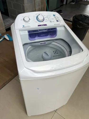Máquina de lavar Electrolux 8,5kg LAC09