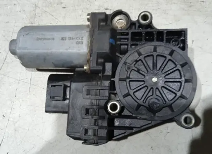Motor Vidro Dianteiro Esquerdo Audi A4 2001 103124-xxx