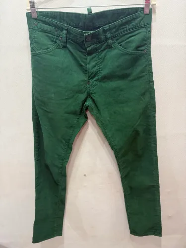 Calça dsquared, grife, veludo cotelê verde ,feminina, tamanho 38 brasil