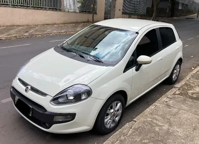 Fiat Punto Attractive 1.4 Fire Flex 8V 5P 2015