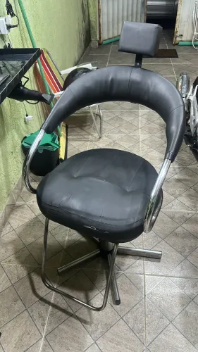 VENDO CADEIRA DE BARBEARIA