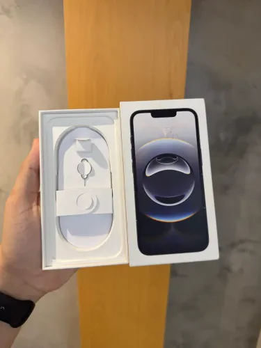 Caixa de iPhone 16e 128GB Preto 