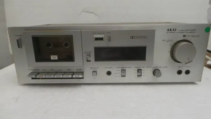 AKAI TAPE DECK STEREO CASSETE CS-M02 PRECISSANDO DE REPAROS!!