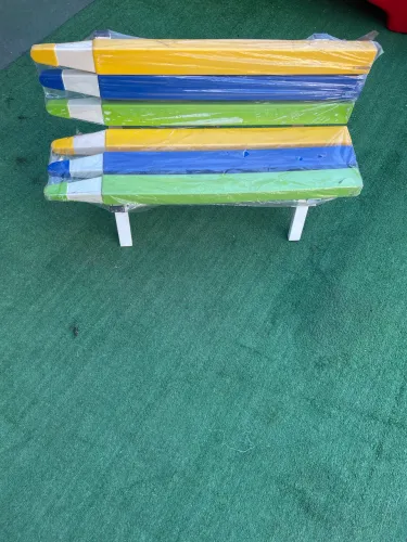 Banco lápis infantil