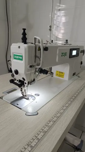 MÁQUINA DE COSTURA RETA ELETRÔNICA INDUSTRIAL TRANSPORTE DUPLO ALONGADA