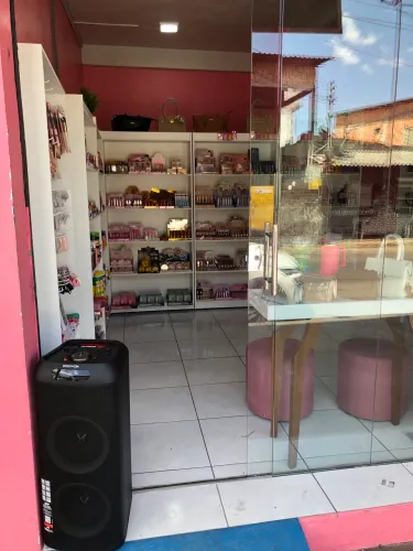 Vende-se loja de maquiagem no alvorada *97