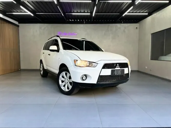 Mitsubishi Outlander 2.0 16V 160cv Aut. 2012