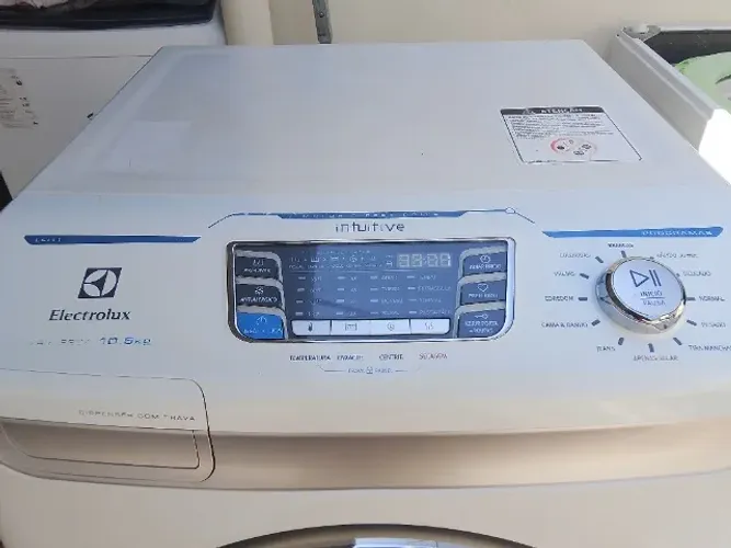 Lava/seca Eletrolux 10,5kg intuitive