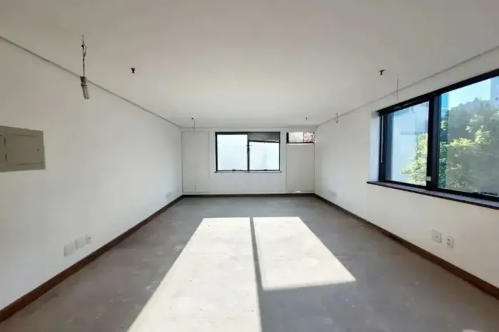 Escritório para Locação no Bairro Moinhos de Vento com Área de 40m² Disponível para Alugue