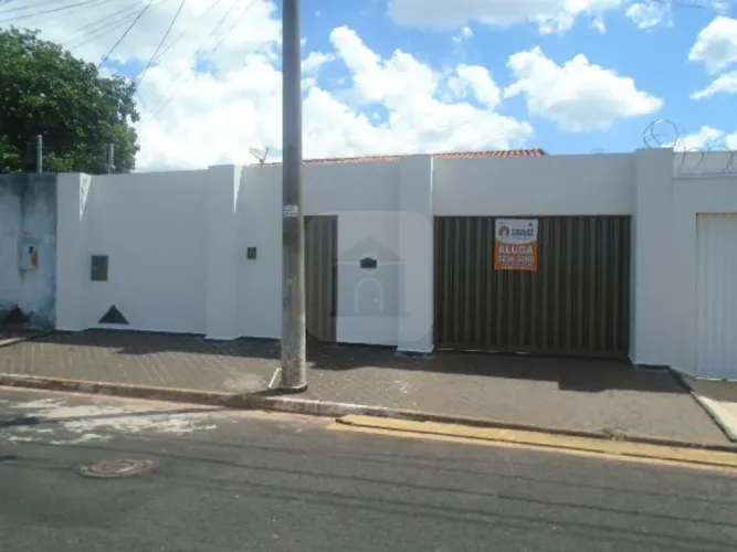 Casa para locação bairro Nova Uberlândia
