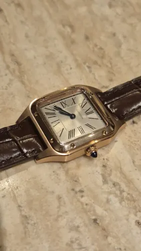 Relógio Cartier Santos Dumont - tamanho pequeno