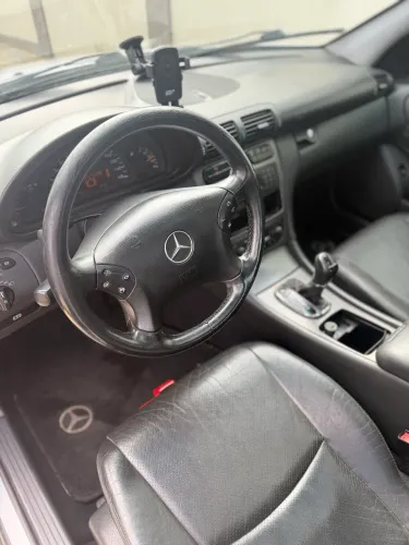 Mercedes-Benz C-320 Avantgarde 3.2 V6 24V 4P Aut. 2002