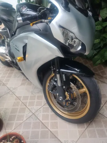 Honda cbr RR 1000