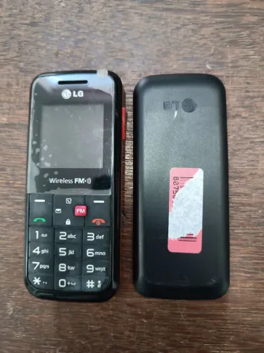 Celular LG gs107b novo sem bateria com entrada de antena funciona claro FM sem bateria 