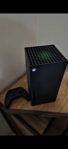 Xbox Series X quase novo