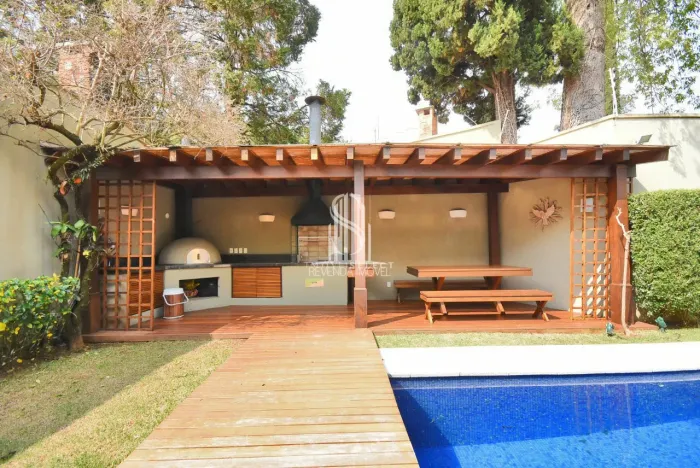 Fazenda Morumbi , Casa Residencial de 500m² com 4 dormitóriuos, 2 suítes, 4 vagas.