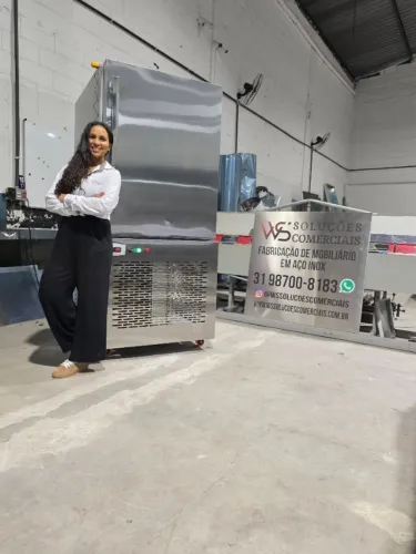Ultracongelador industrial projetado para grandes volumes, 80 kg/ciclo