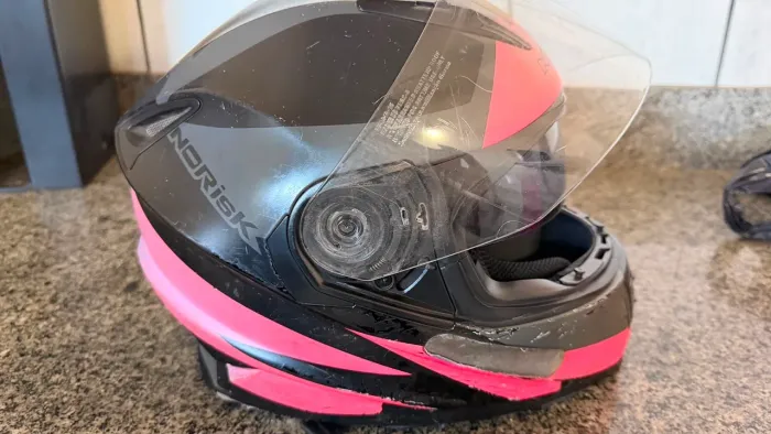 Capacete Norisk FF302 Preto/Rosa Tam. 54 - Viseira + Óculos Solar