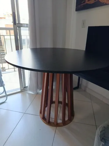 Mesa de jantar, em mdf e madeira maciça preta 100cm, 450,00