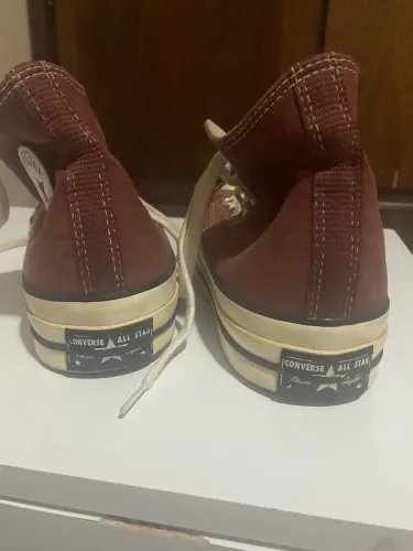Tênis All Star marrom