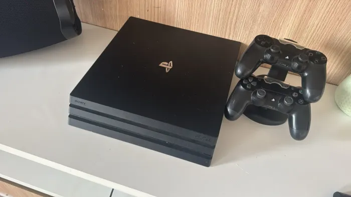 PlayStation 4 pro Terabyte