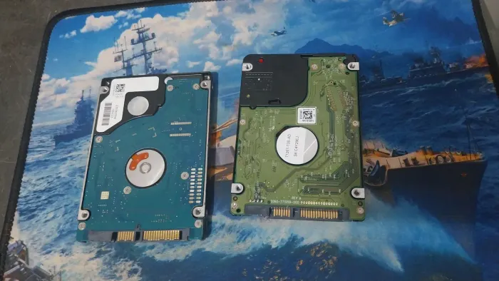 Vendo dois HD de 500GB e de 320GB os dois funcionando