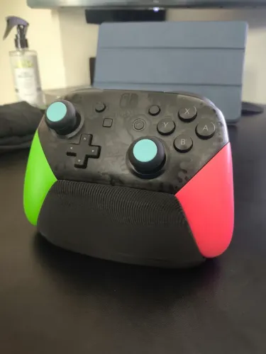 Nintendo Switch Pro Controller - Edição Especial Splatoon 2 + Base 3D Exclusiva
