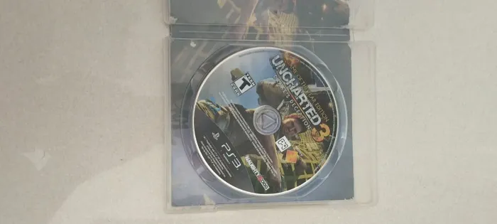 Vendo uncharted 3,ps3