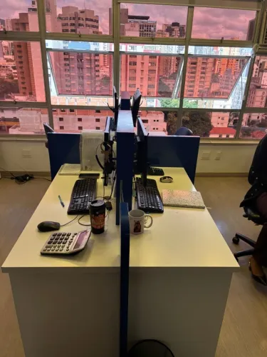 Estação de trabalho para call center