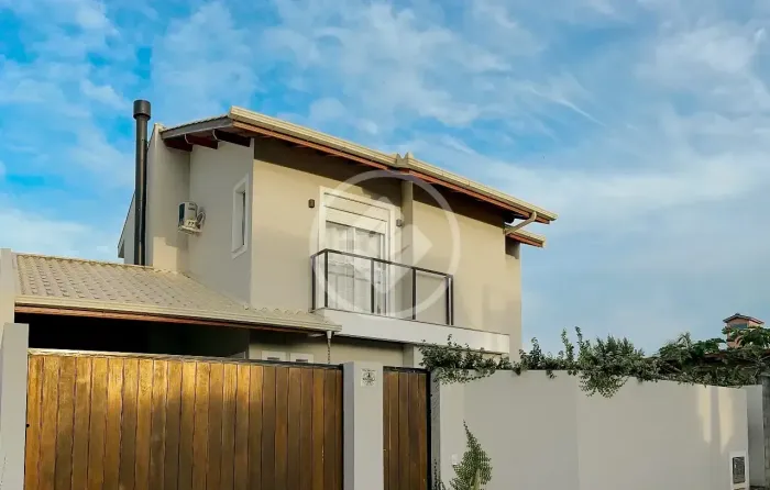 Casa no Rio Tavares em região nobre e tranquila codigo: 158703