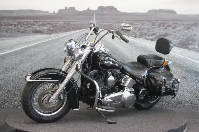 HARLEY-DAVIDSON HERITAGE SOFTAIL CLASSIC FLSTC 2013