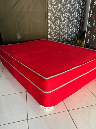Cama de casal de mola