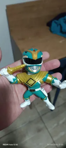 Boneco Power Ranger verde Metal