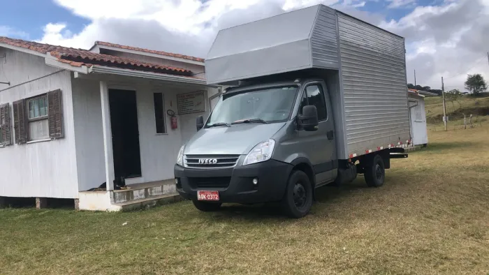 Fretes, mudanças e Viagens