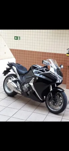 VFR 1200F