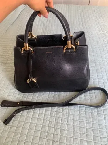 Bolsa de couro Arezzo 