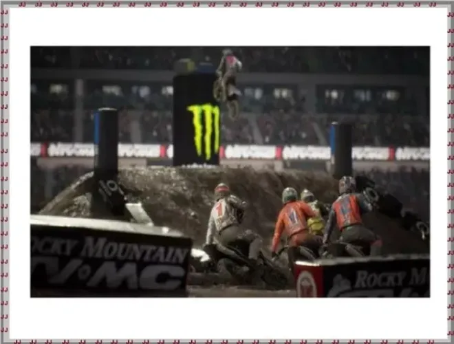Monster Energy Supercross 4 Xbox One Mídia Física 4K Ultra HD