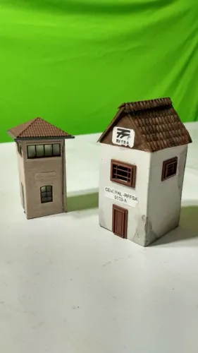 Ferromodelismo Kit 2 Casa Central - Escala Ho