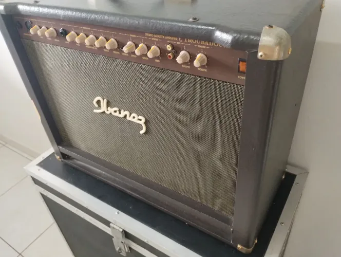 Amplificador Ibanez Troubadour cabeçote e case