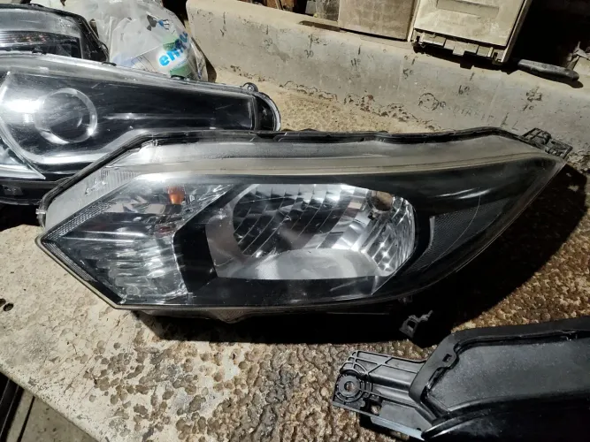 Farol Honda hr-v 2015/2016 2017/2018 original Honda excelente lado esquerdo motorista