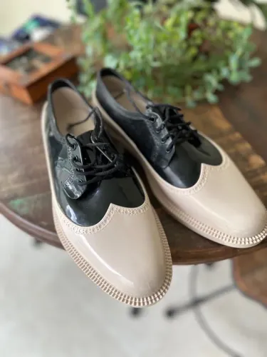 Sapato Melissa Vinil - Preto e Bege