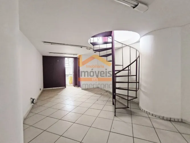 Salão Comercial para Locação no Centro de Americana-SP: 155m², 3 banheiros e localização p